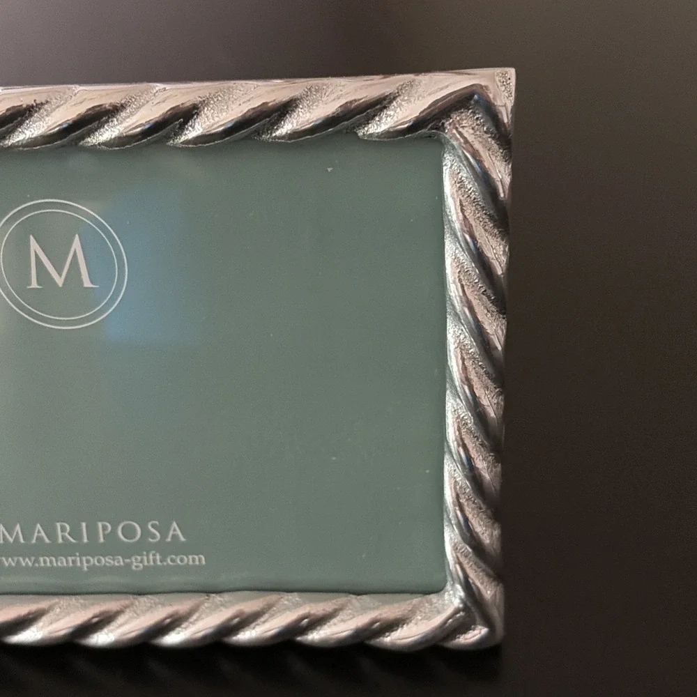 Mariposa Twisted Rope Border 4 x 6 Silver Tone Luxury Picture Frame NEW
